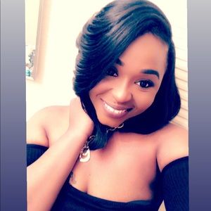 Meet your Posher, Jeanette